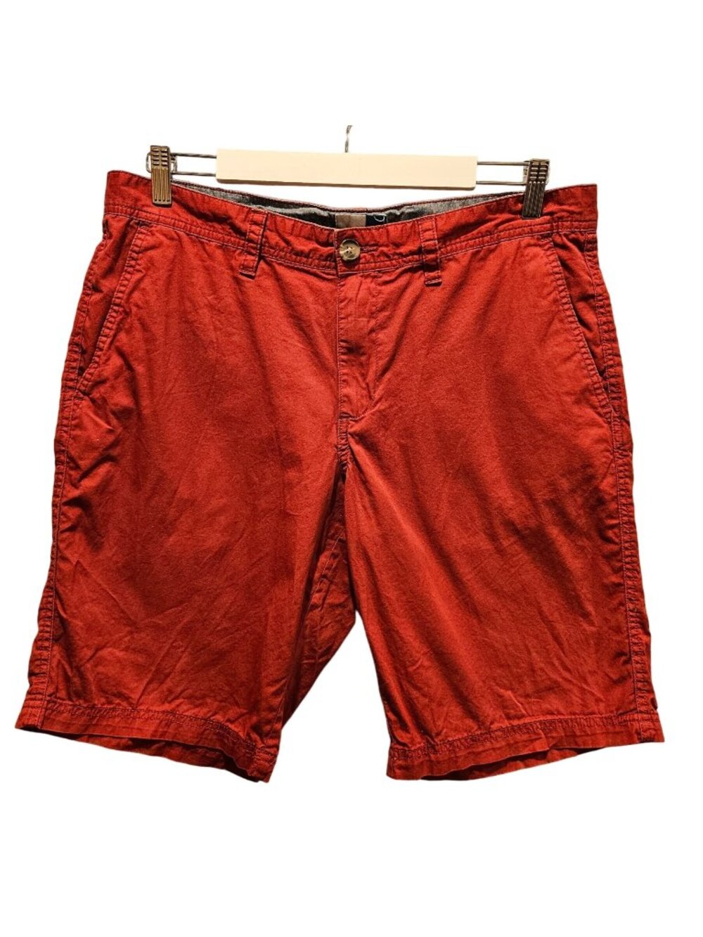 14th & Union Shorts Mens 34 Red Flat Front 100% Cotton Twill hipster Bold Golf W